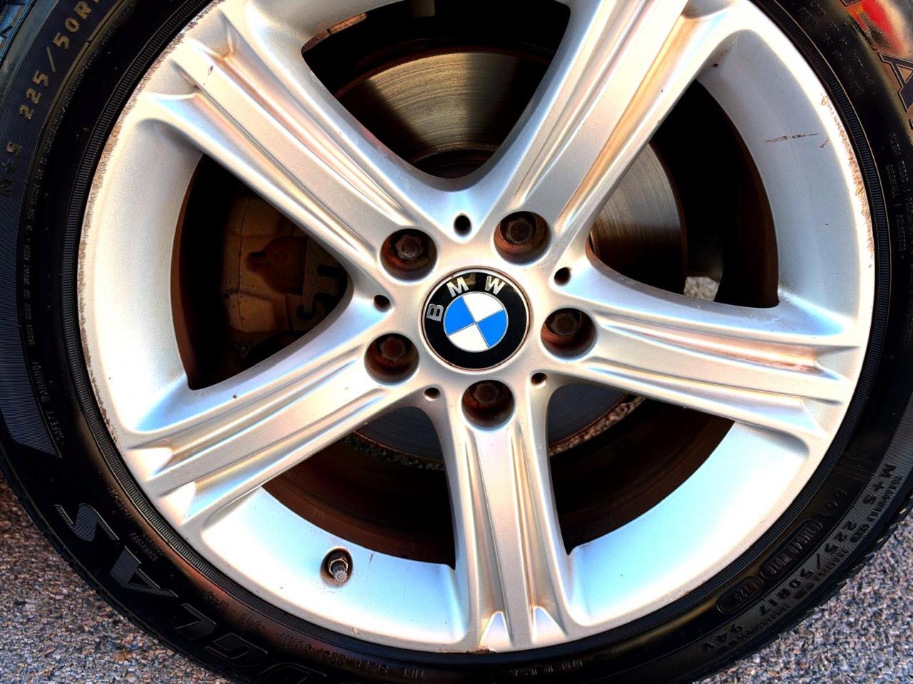 BMW 3 Series 4dr Sdn 328i xDrive AWD SULEV 2015