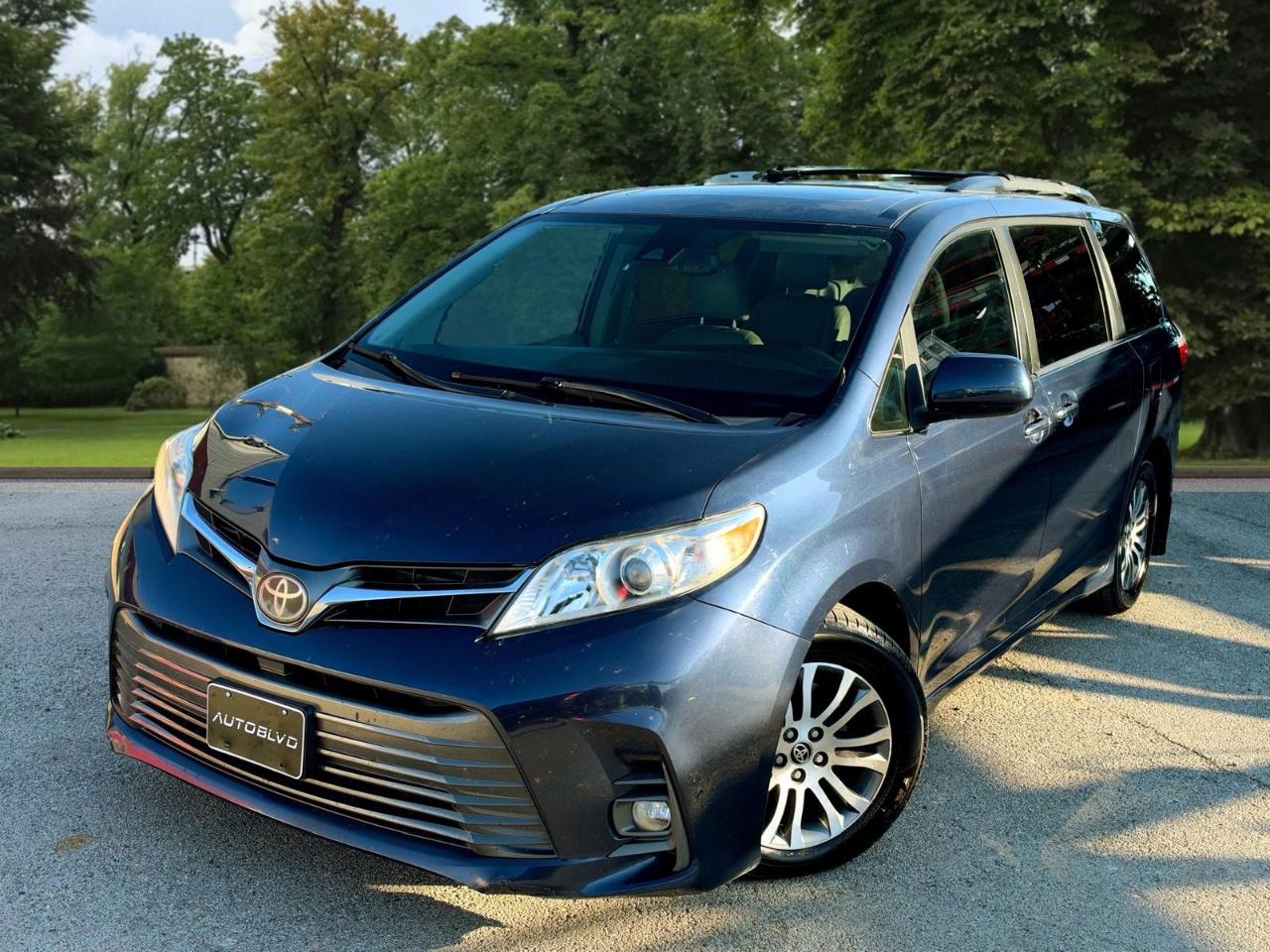 Toyota Sienna XLE Auto Access Seat FWD 7-Passenger (Natl) 2020