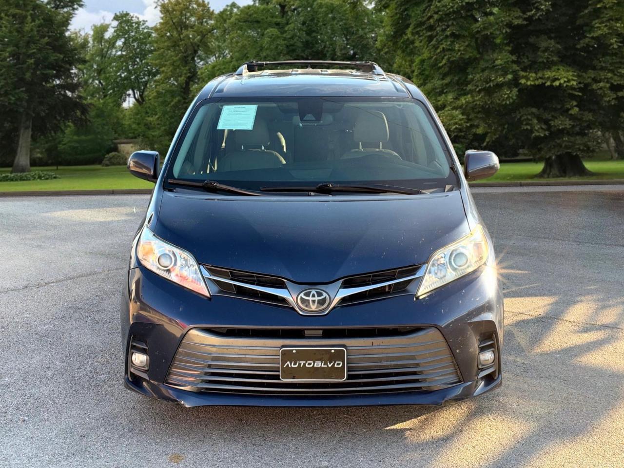 Toyota Sienna XLE Auto Access Seat FWD 7-Passenger (Natl) 2020