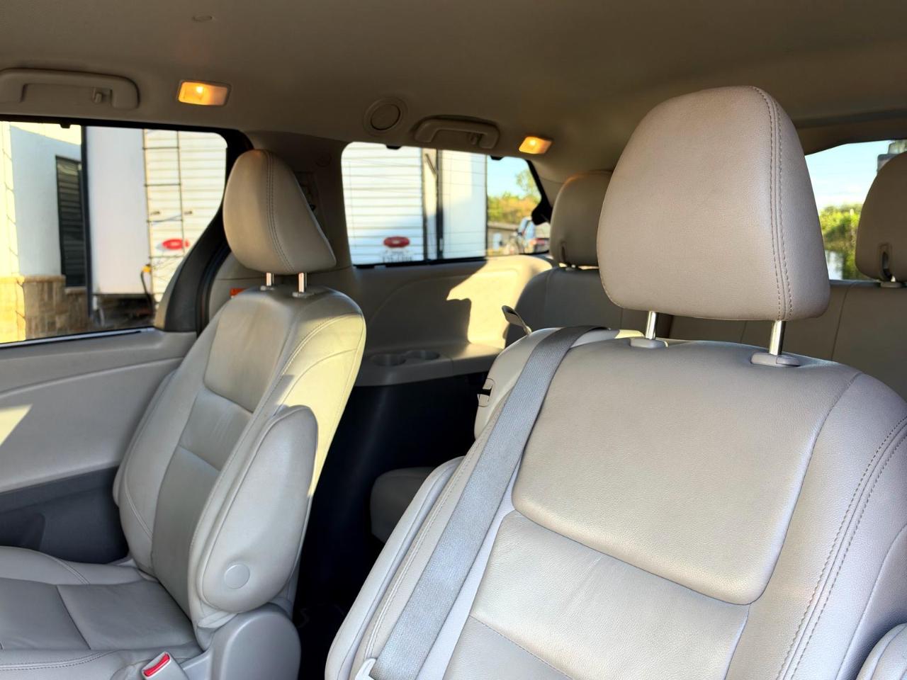 Toyota Sienna XLE Auto Access Seat FWD 7-Passenger (Natl) 2020