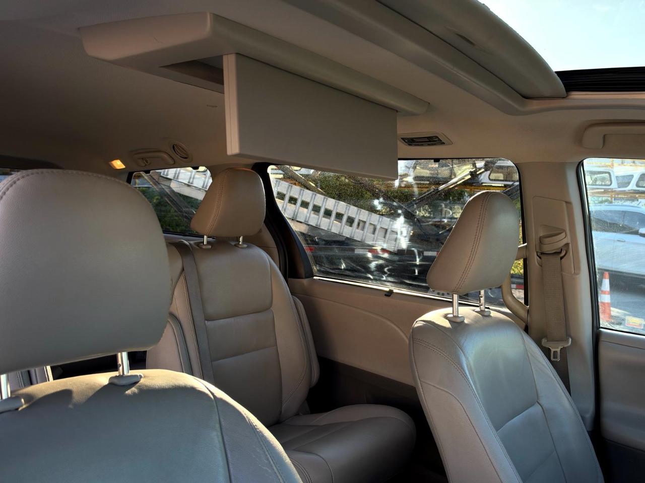 Toyota Sienna XLE Auto Access Seat FWD 7-Passenger (Natl) 2020