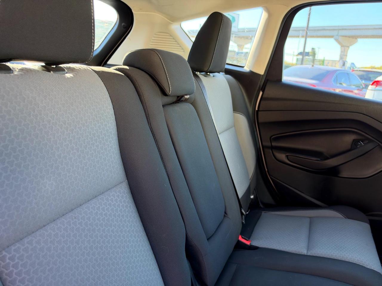 Ford C-Max Hybrid SE FWD 2018