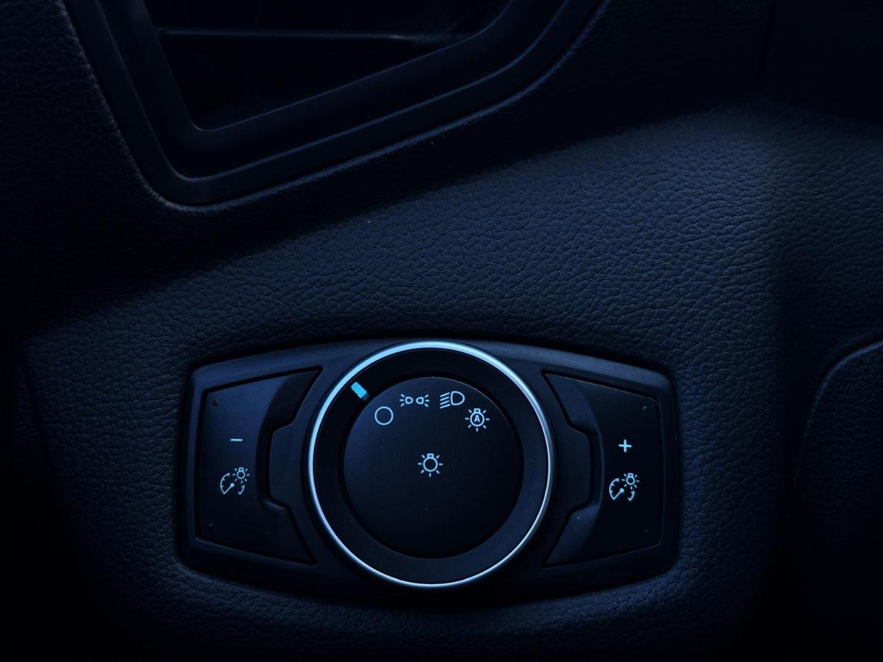 Ford C-Max Hybrid SE FWD 2018