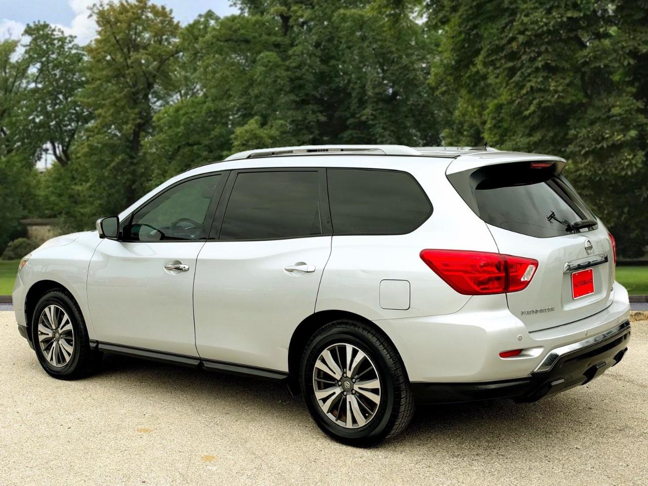 Nissan Pathfinder FWD SL 2018