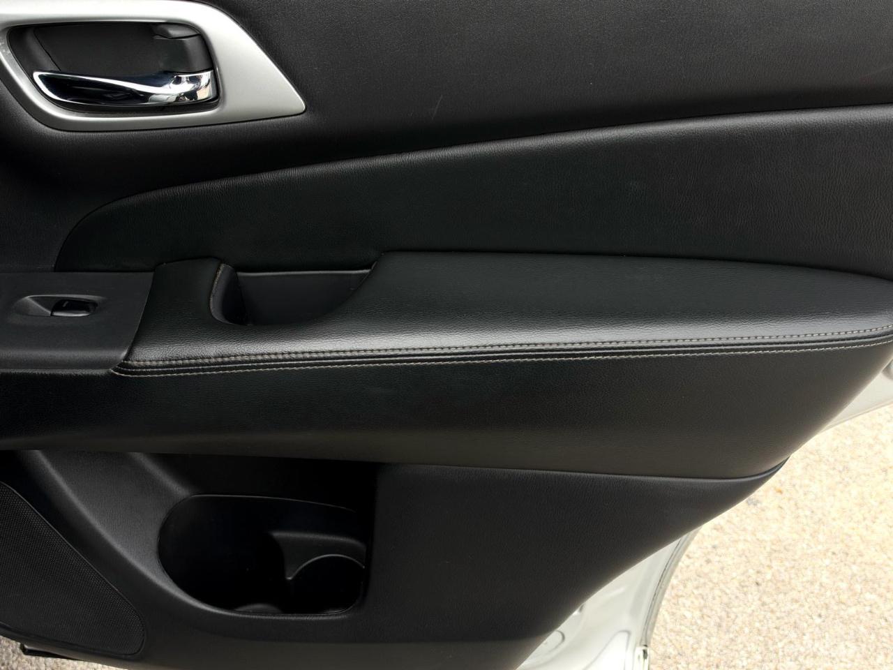 Nissan Pathfinder FWD SL 2018