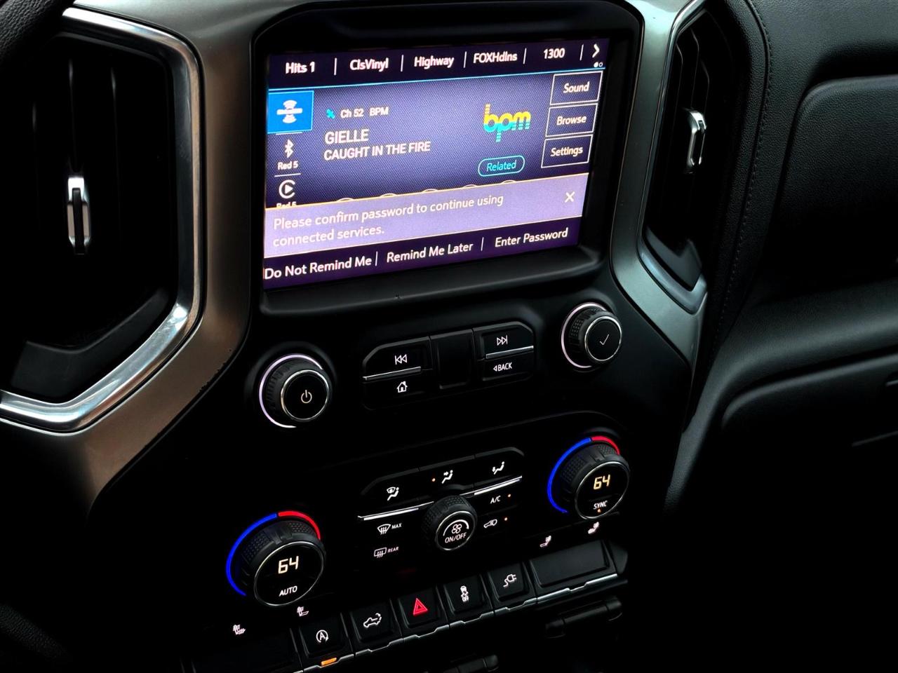 Chevrolet Silverado 1500 2WD Crew Cab 147" RST 2021