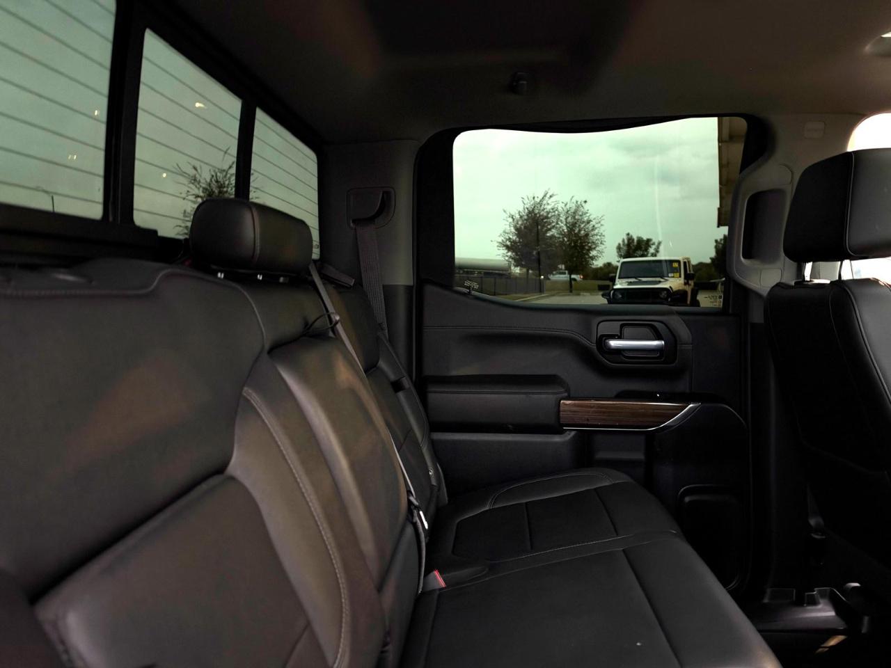 Chevrolet Silverado 1500 2WD Crew Cab 147" RST 2021