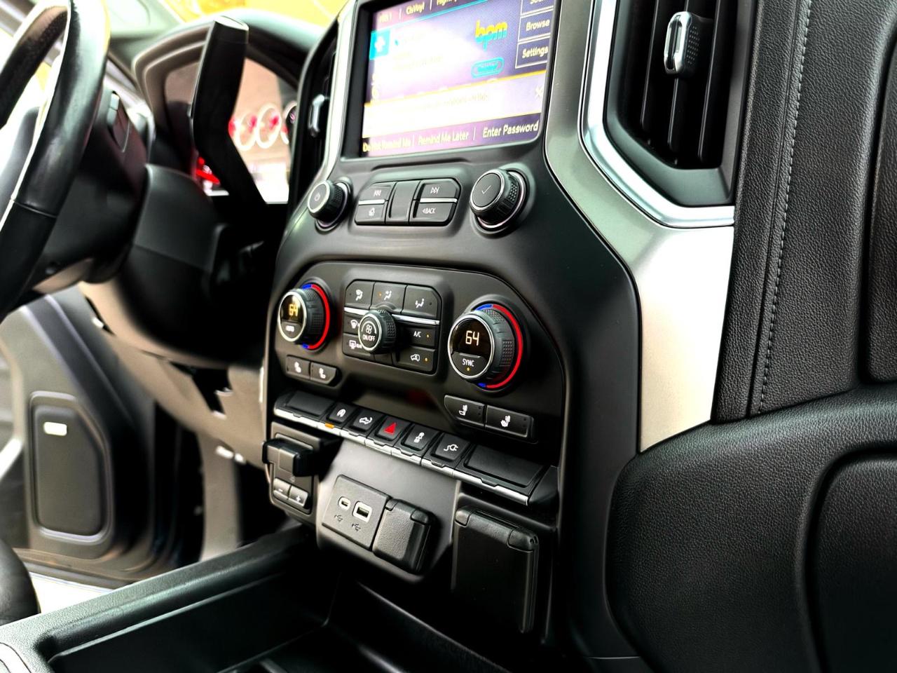 Chevrolet Silverado 1500 2WD Crew Cab 147" RST 2021