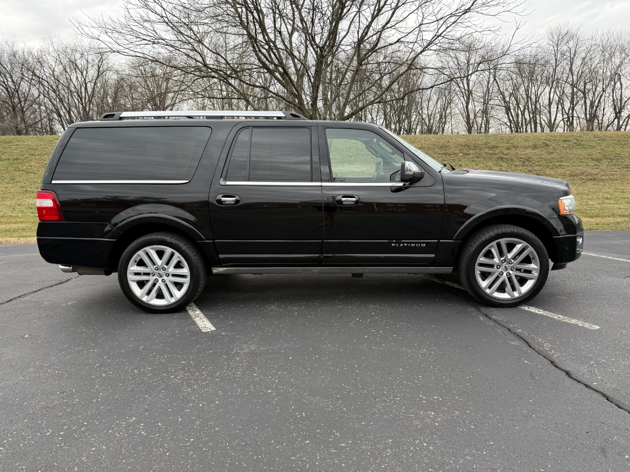 Ford Expedition EL Platinum 4WD 2017