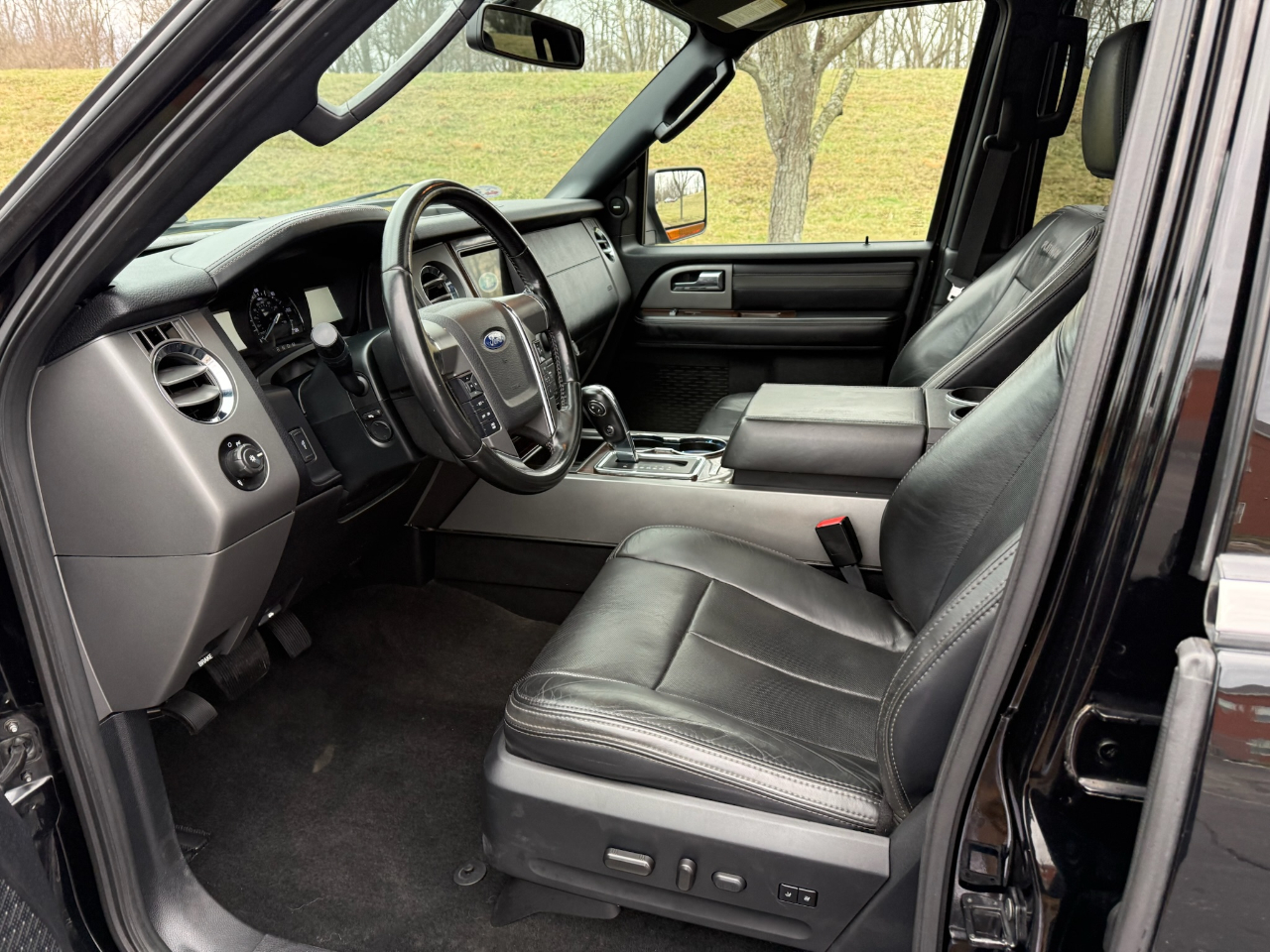 Ford Expedition EL Platinum 4WD 2017