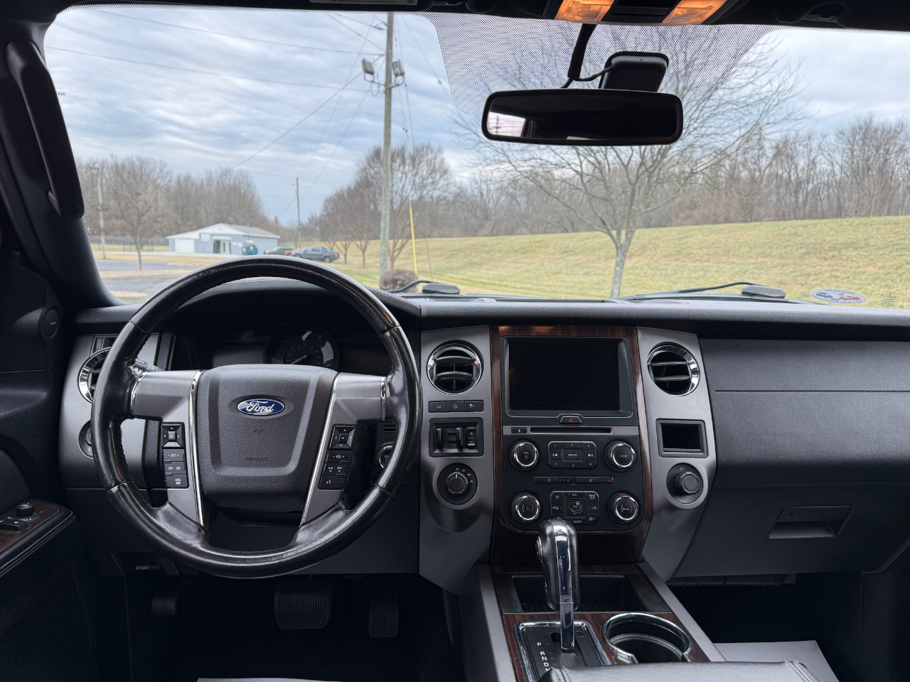 Ford Expedition EL Platinum 4WD 2017