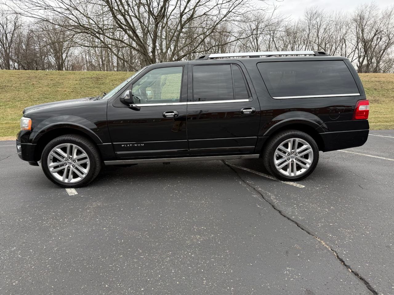 Ford Expedition EL Platinum 4WD 2017