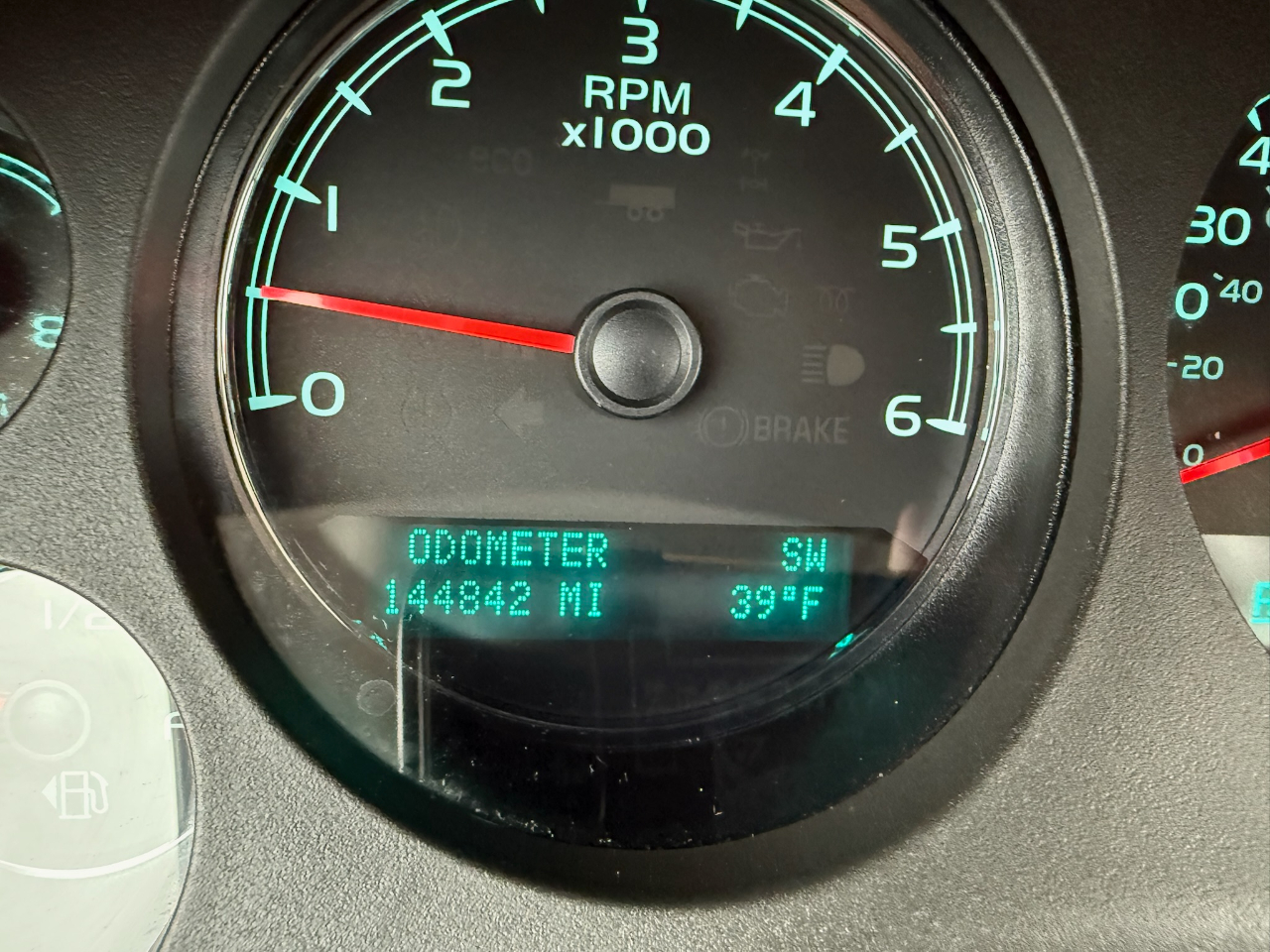 Chevrolet Suburban LT 1500 4WD 2011