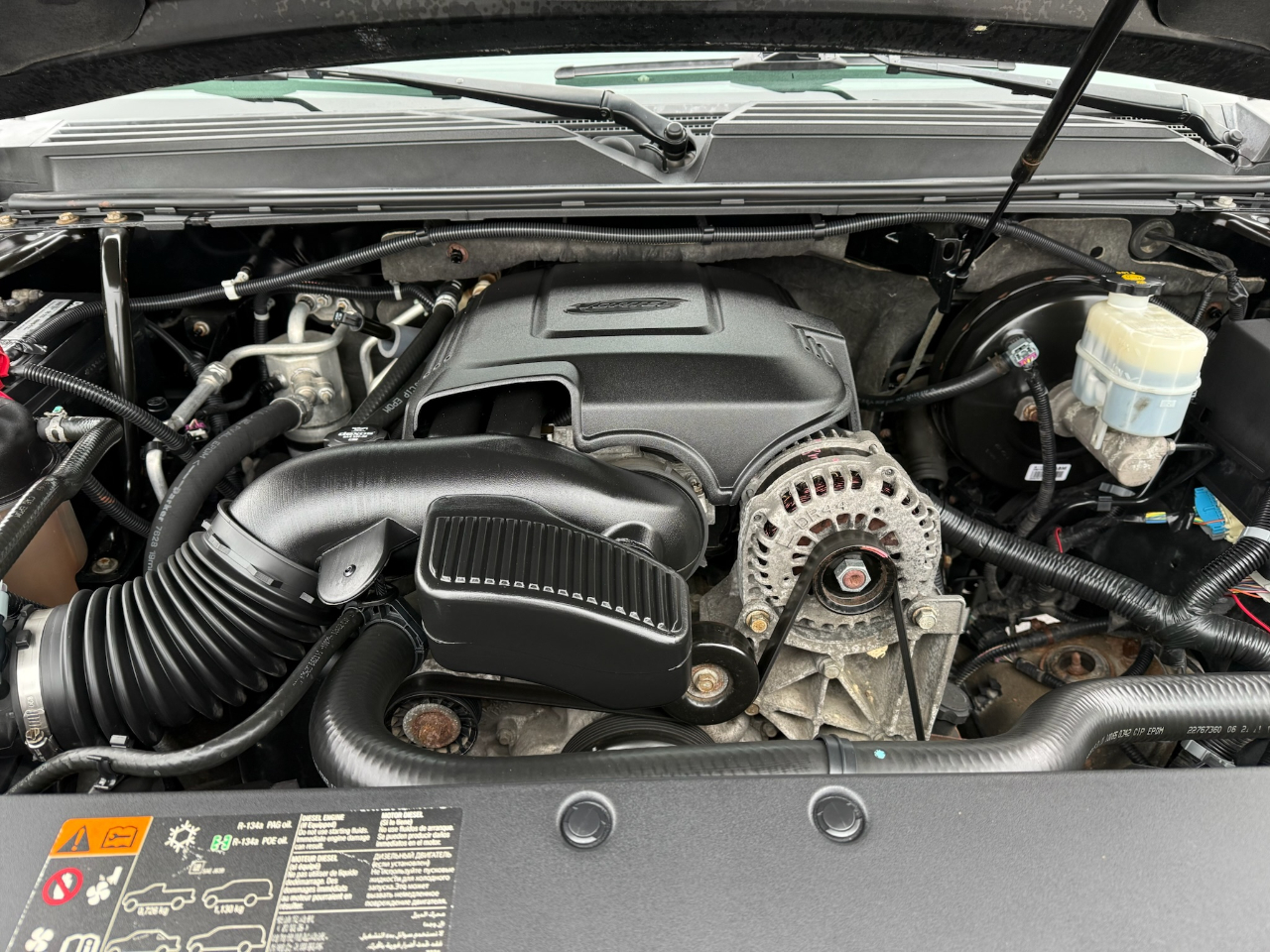 Chevrolet Suburban LT 1500 4WD 2011