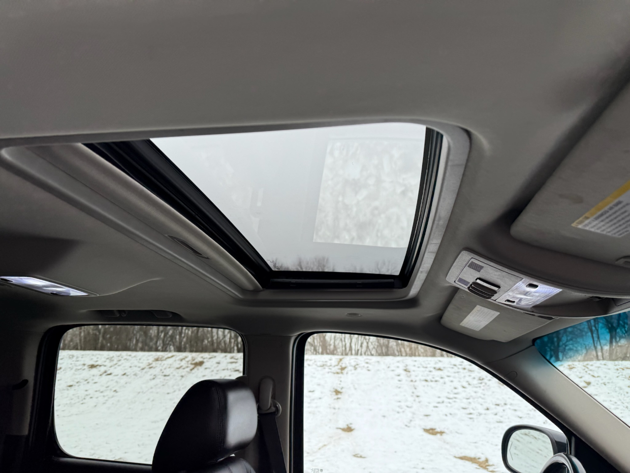 Chevrolet Suburban LT 1500 4WD 2011