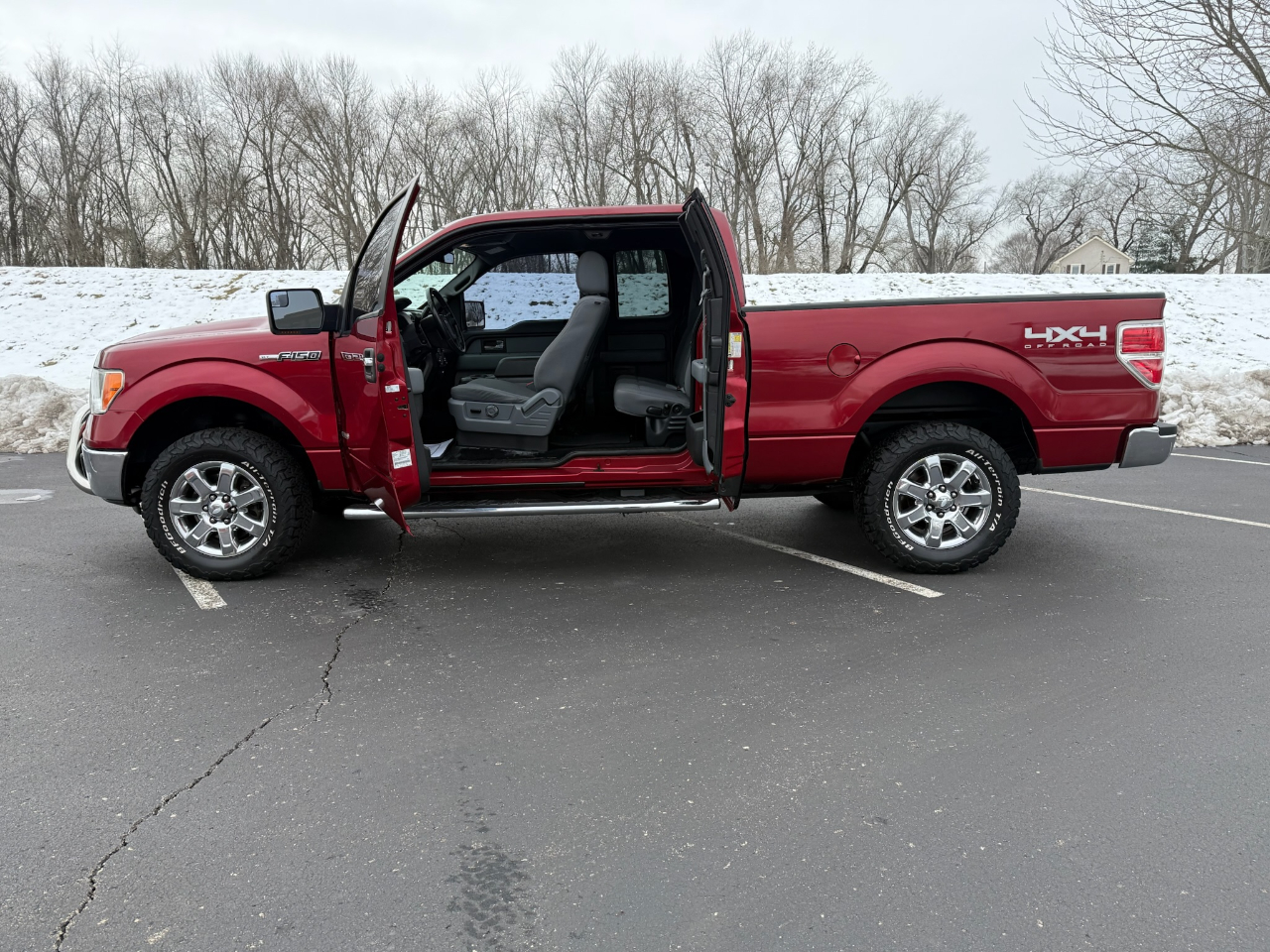 Ford F-150 XLT SuperCab 8-ft. Bed 4WD 2013