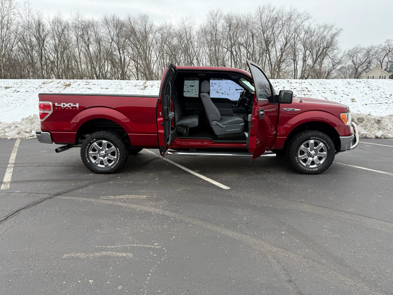 Ford F-150 XLT SuperCab 8-ft. Bed 4WD 2013