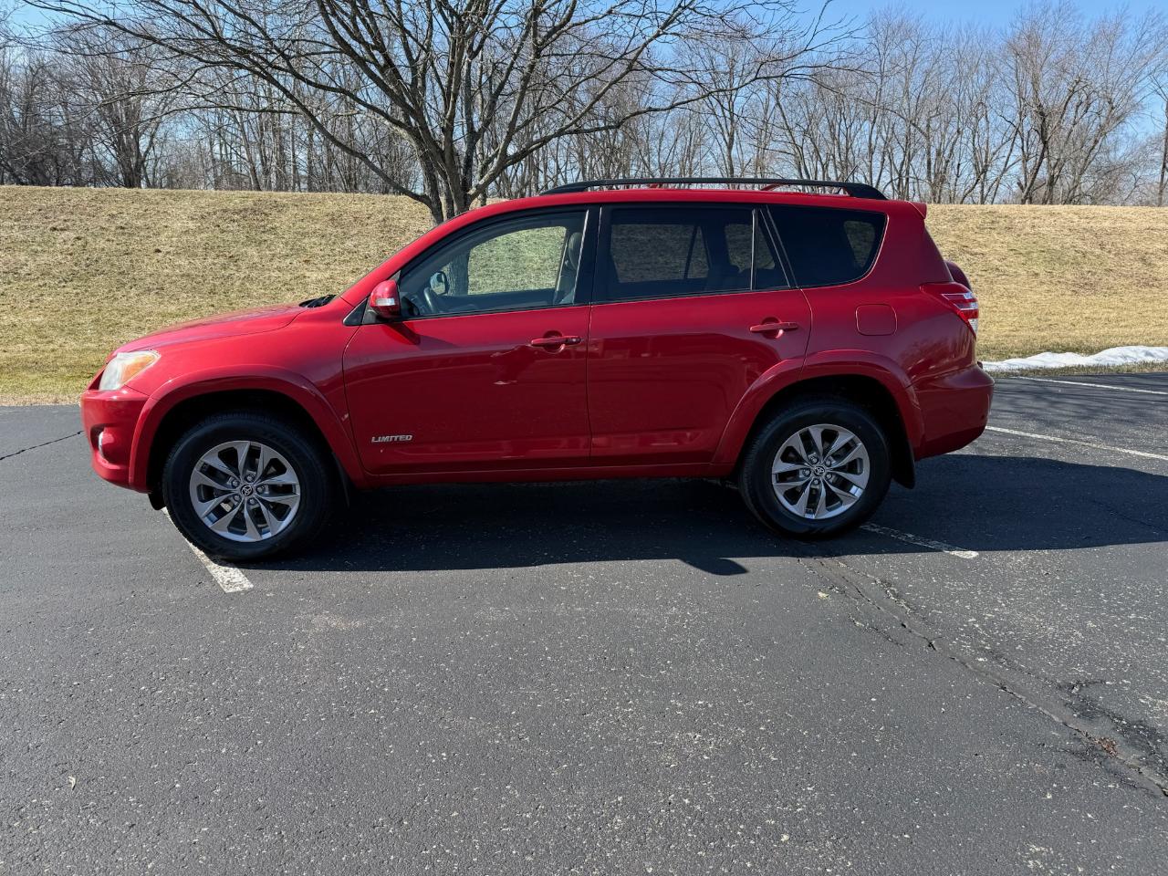 Toyota RAV4 Limited I4 4WD 2010