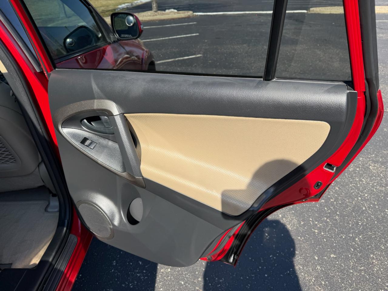 Toyota RAV4 Limited I4 4WD 2010