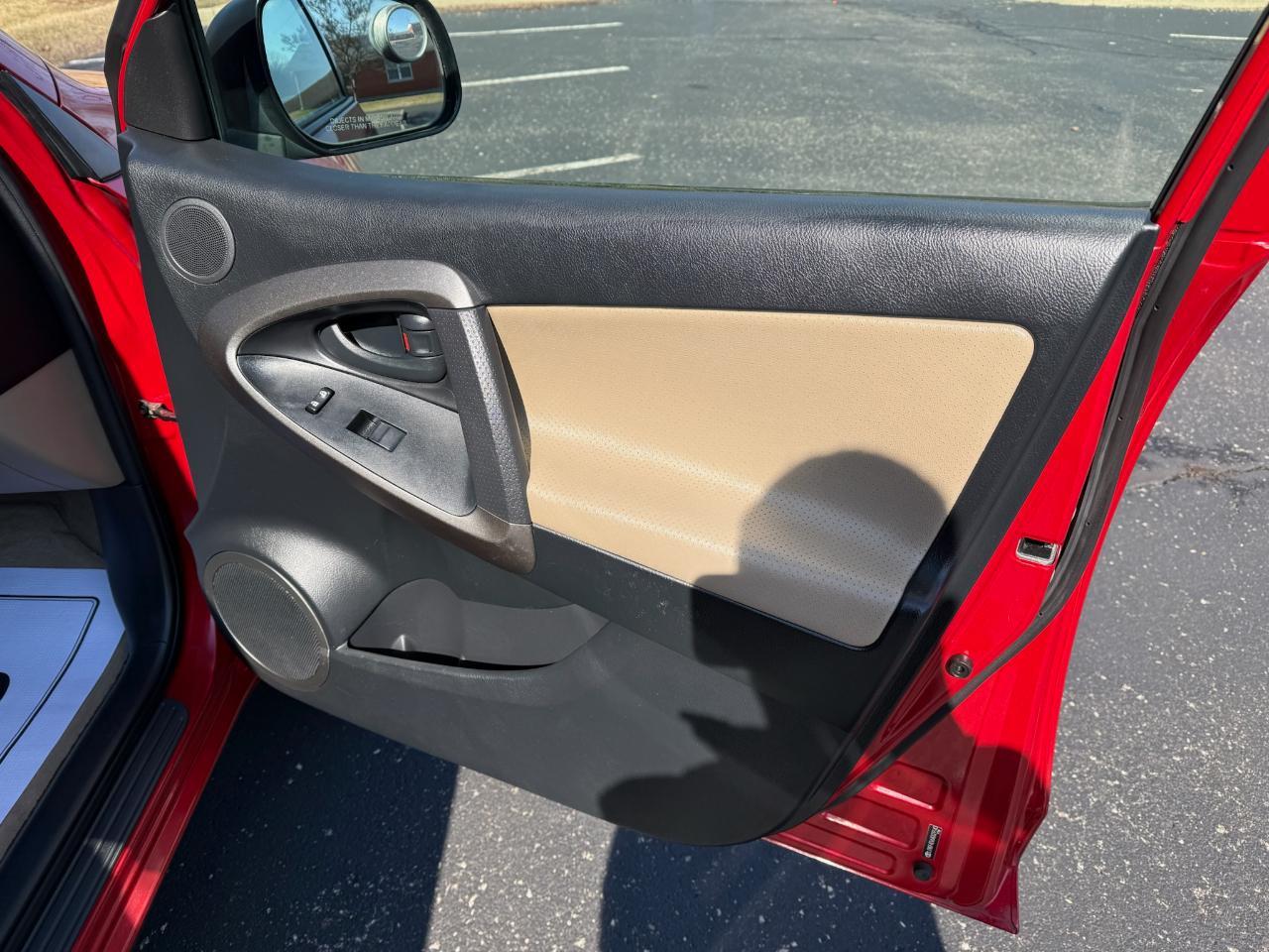 Toyota RAV4 Limited I4 4WD 2010