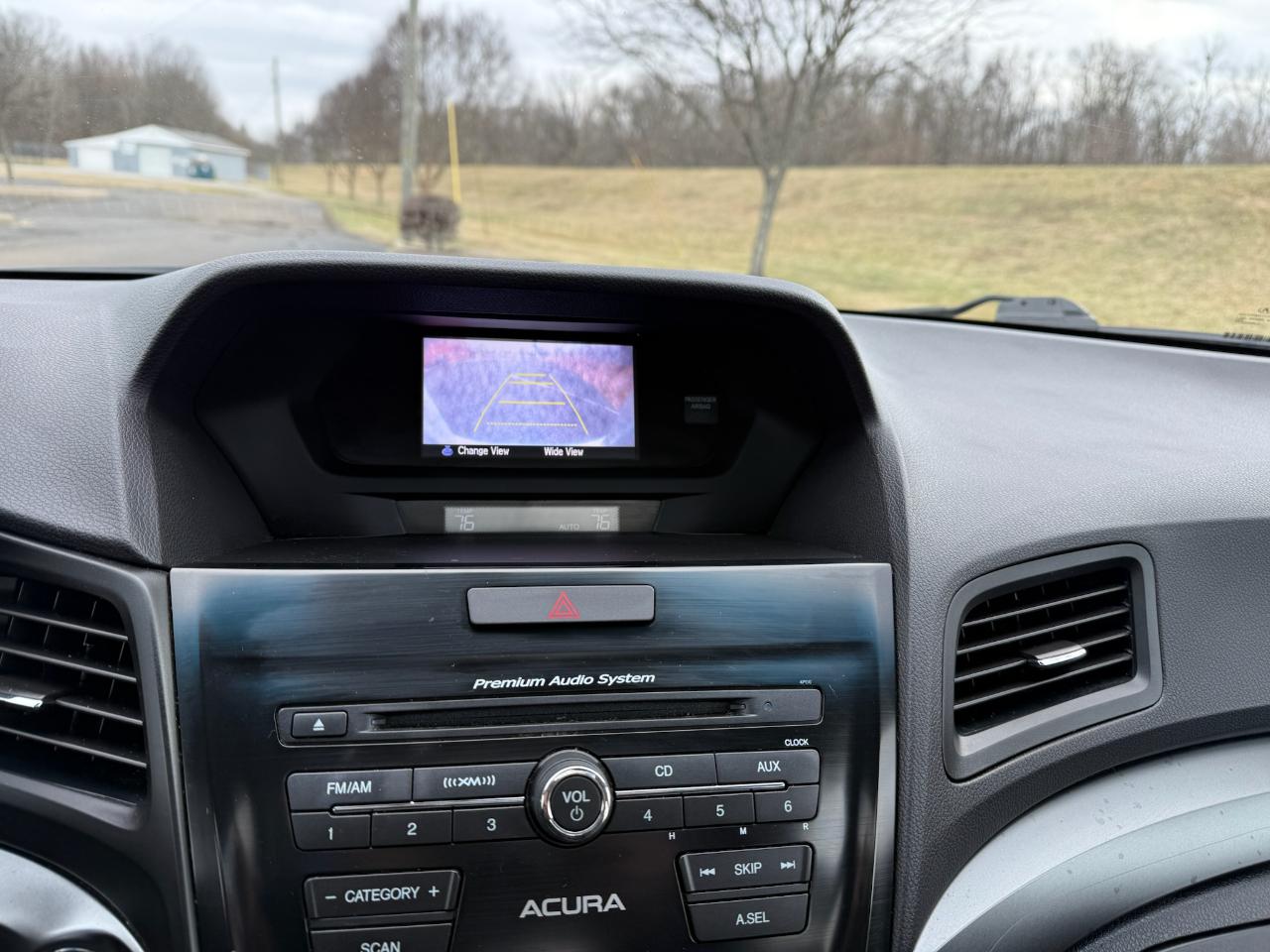 Acura ILX 4dr Sdn 2.0L Premium Pkg 2013