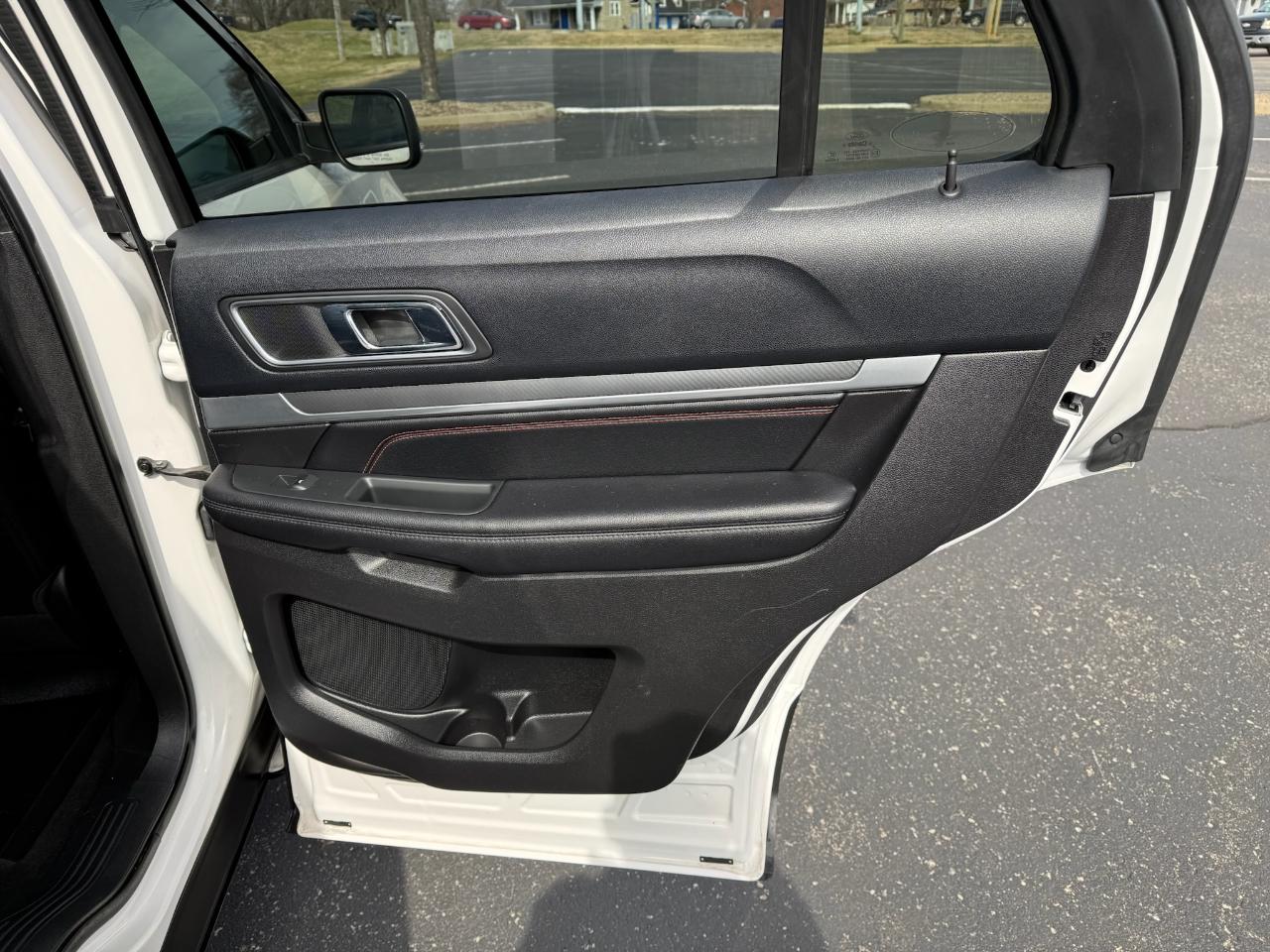 Ford Explorer Sport 4WD 2016