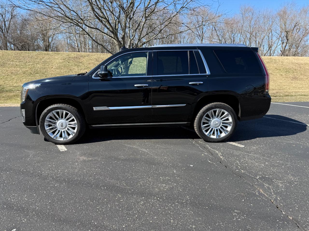 Cadillac Escalade Platinum 4WD 2015