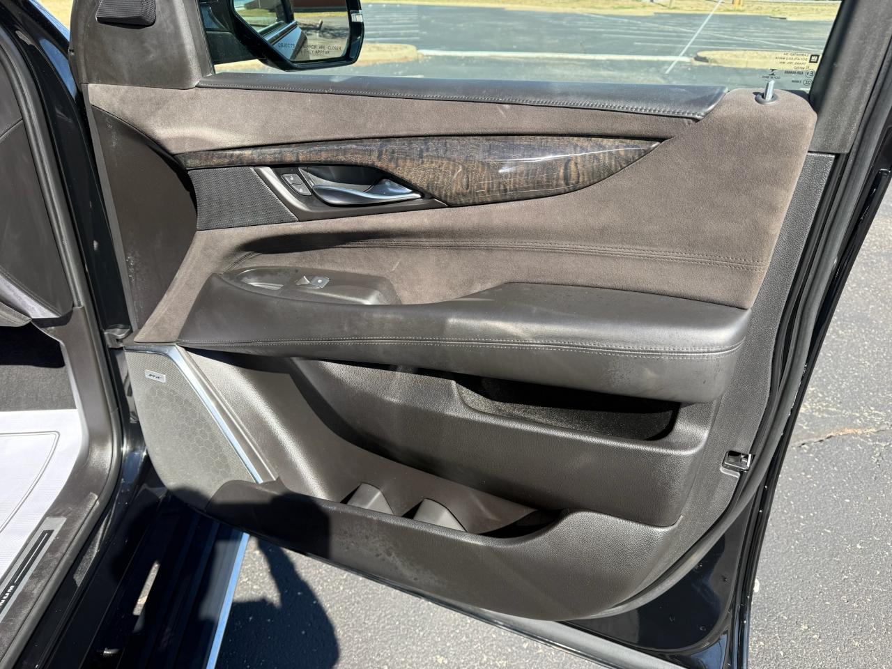 Cadillac Escalade Platinum 4WD 2015