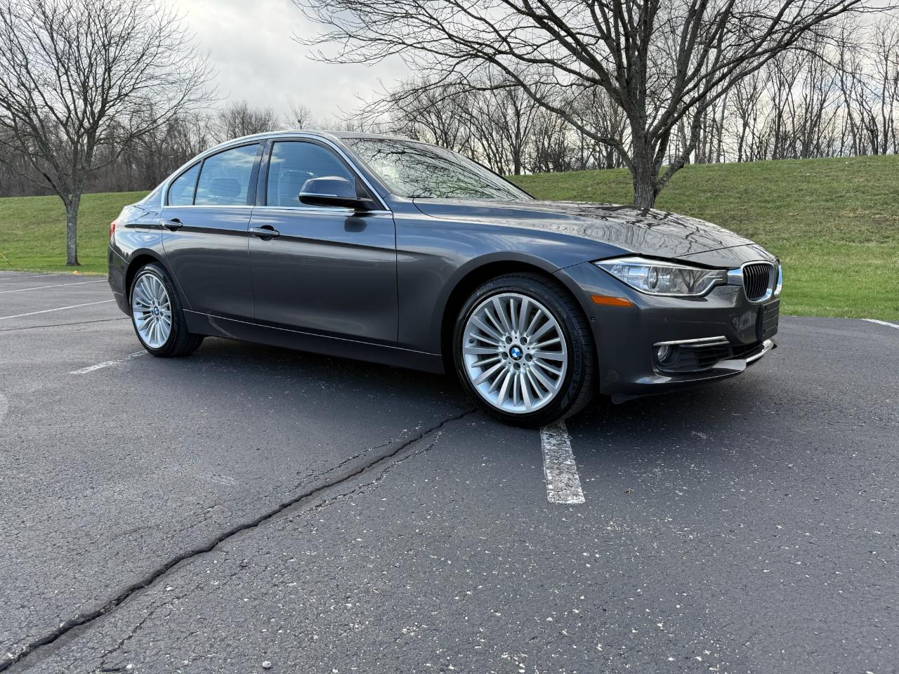 BMW 3-Series 328i xDrive Sedan 2013