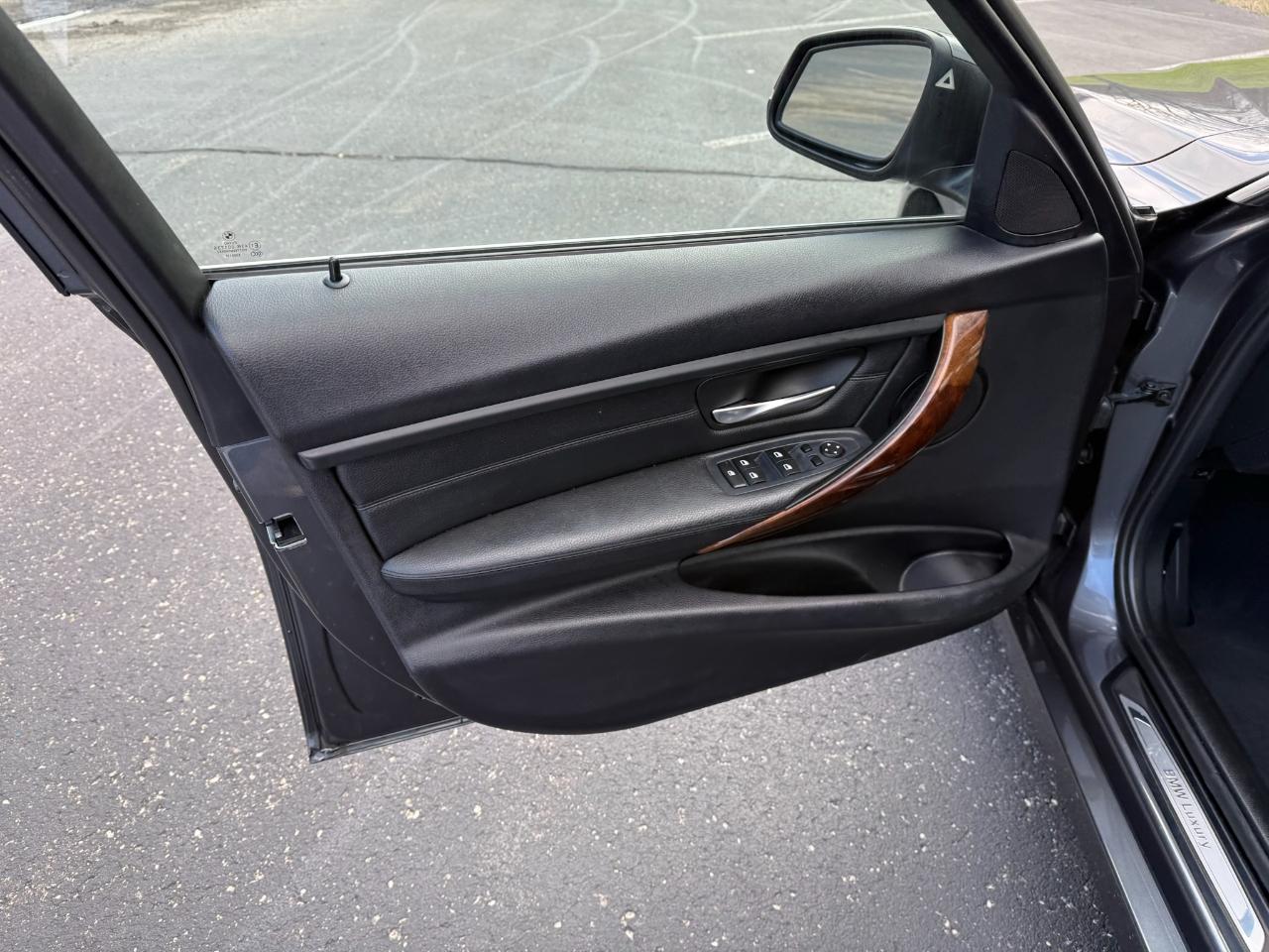 BMW 3-Series 328i xDrive Sedan 2013