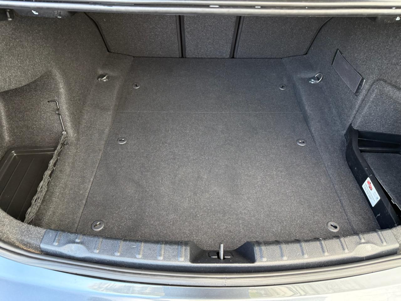 BMW 3-Series 328i xDrive Sedan 2013