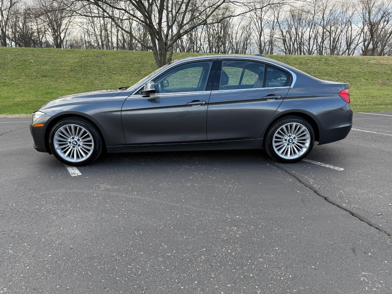 BMW 3-Series 328i xDrive Sedan 2013