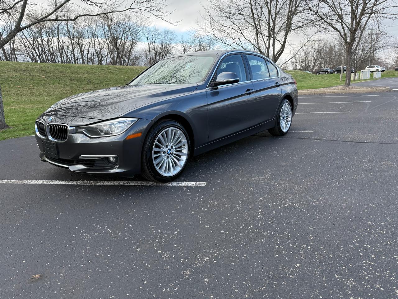 BMW 3-Series 328i xDrive Sedan 2013