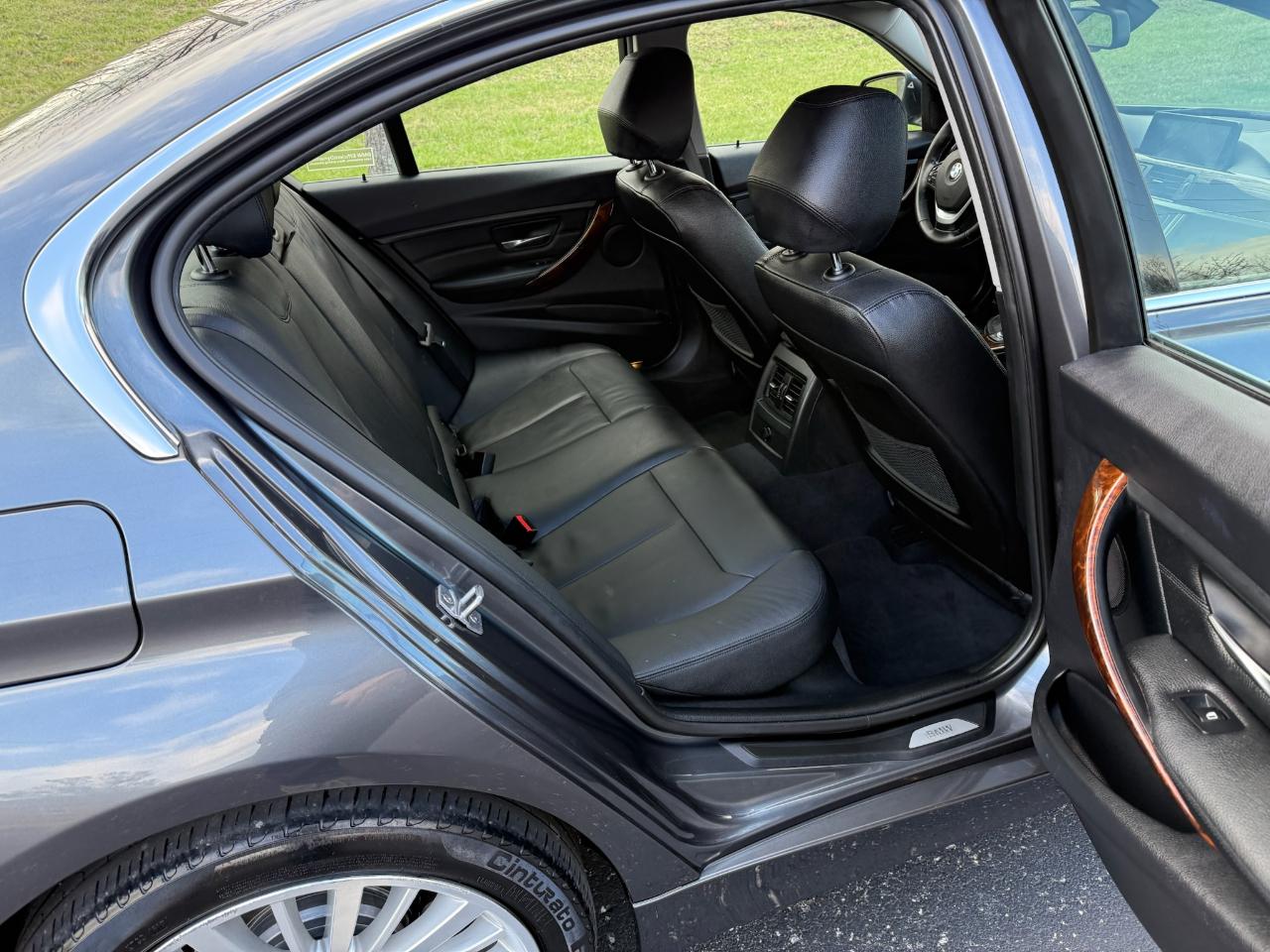 BMW 3-Series 328i xDrive Sedan 2013