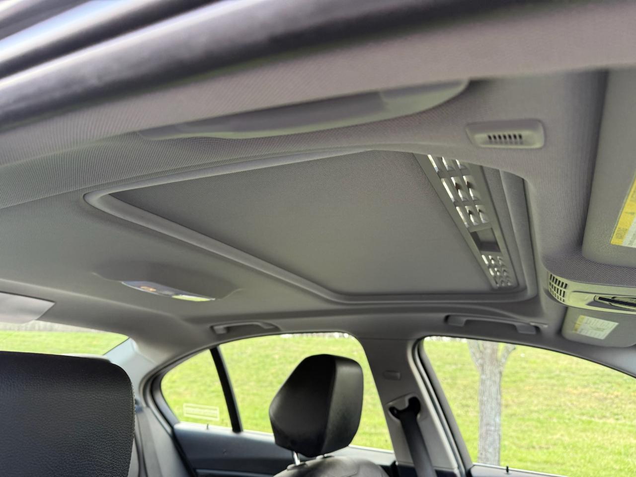 BMW 3-Series 328i xDrive Sedan 2013