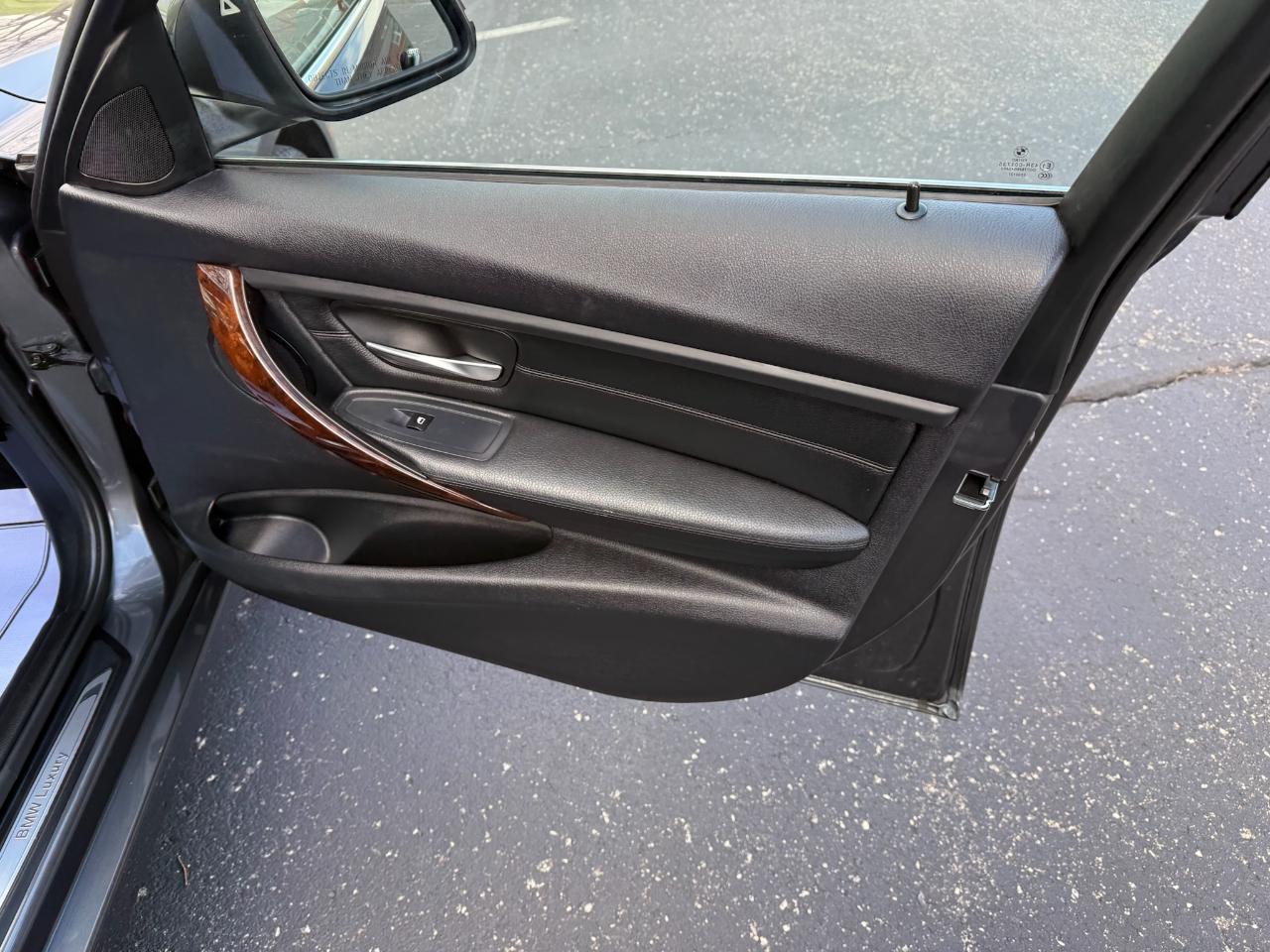 BMW 3-Series 328i xDrive Sedan 2013