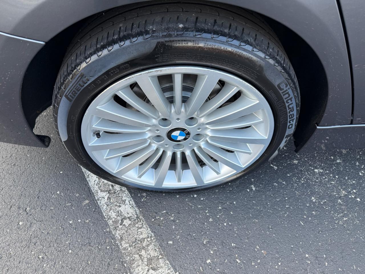 BMW 3-Series 328i xDrive Sedan 2013