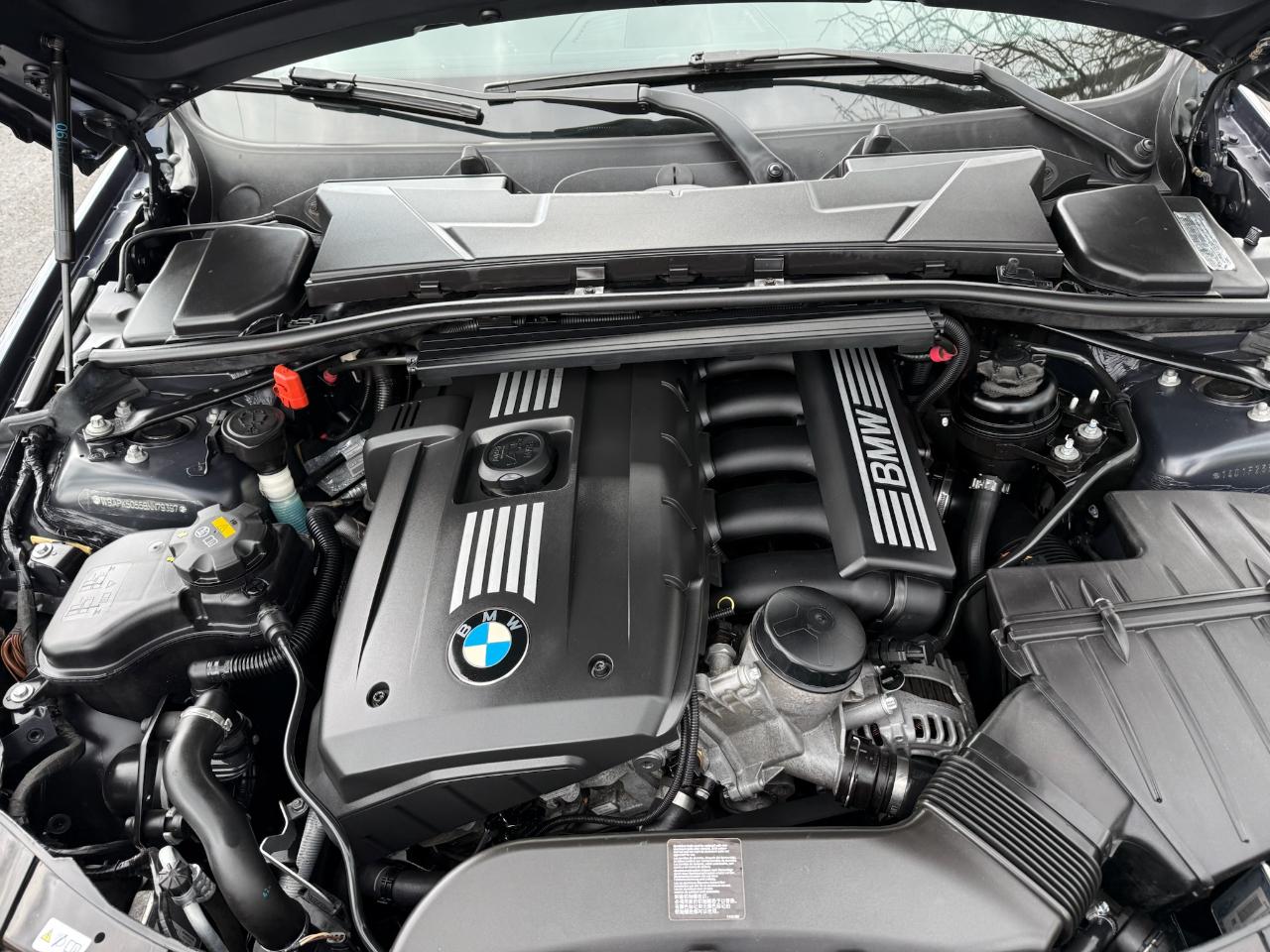 BMW 3-Series 328i xDrive SA 2011