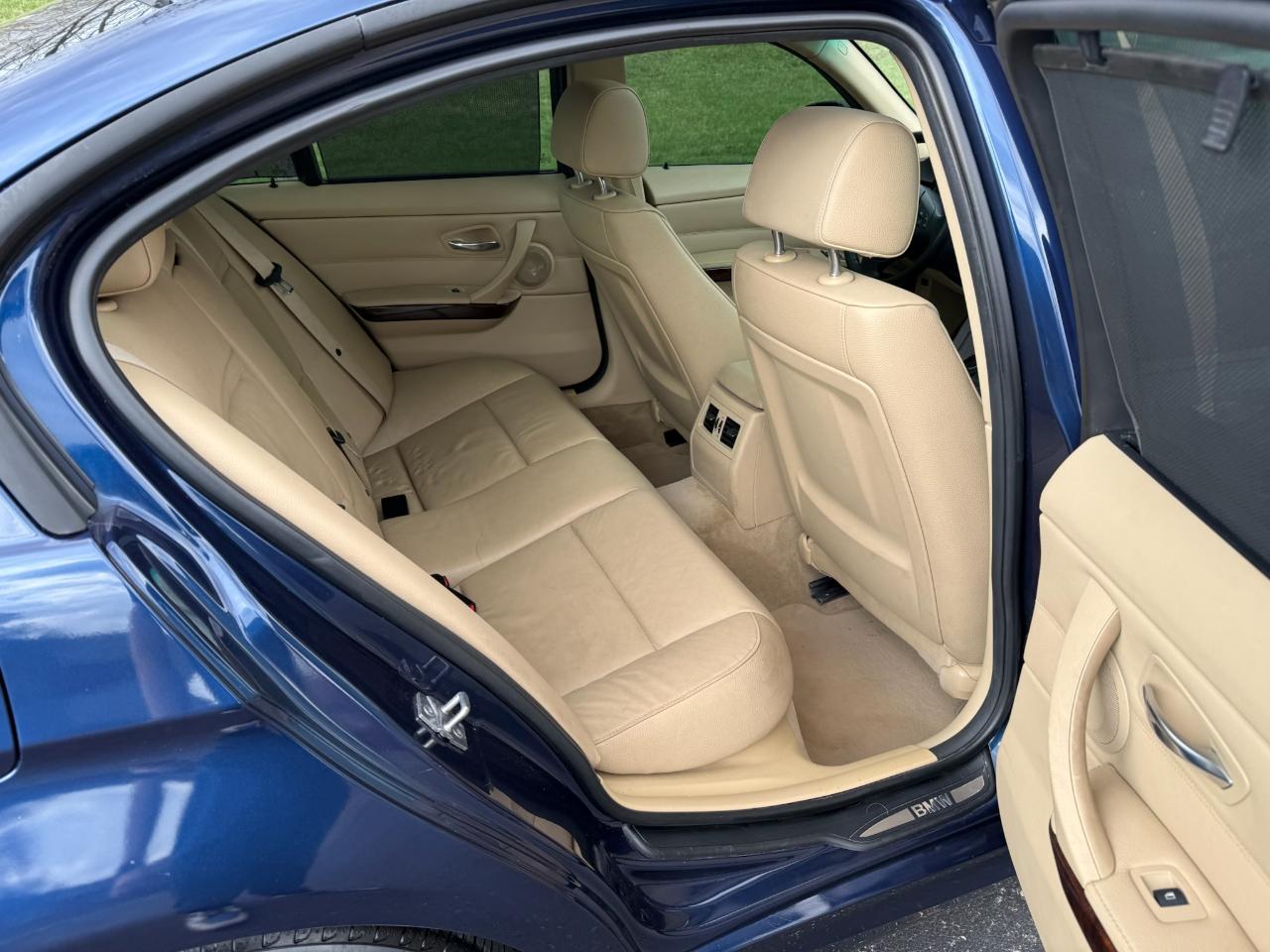 BMW 3-Series 328i xDrive SA 2011