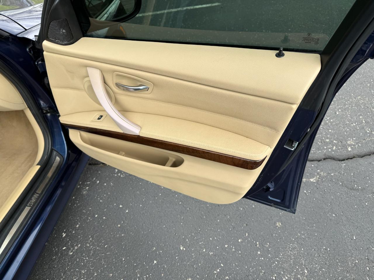 BMW 3-Series 328i xDrive SA 2011