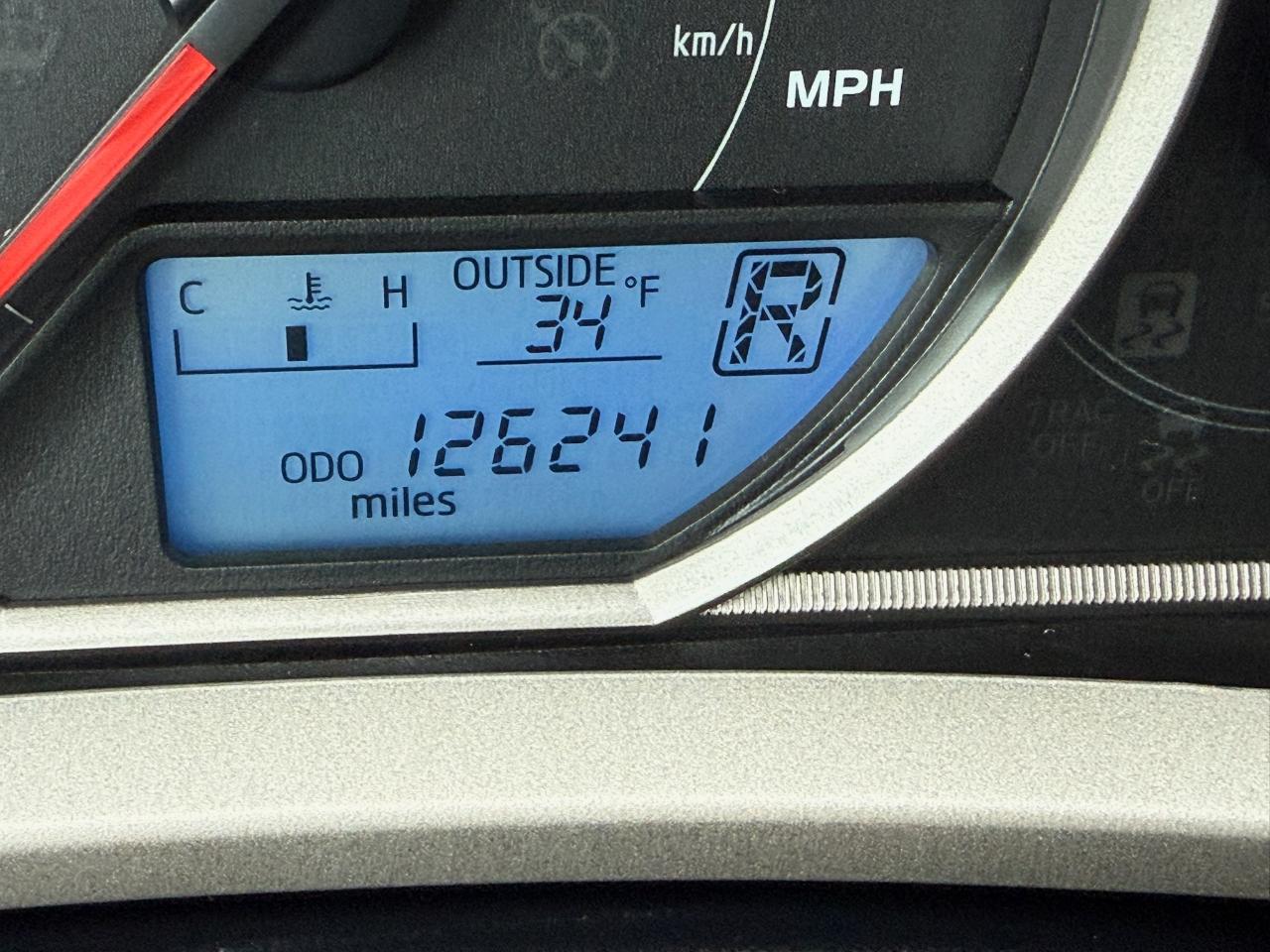 Toyota RAV4 XLE FWD 2014