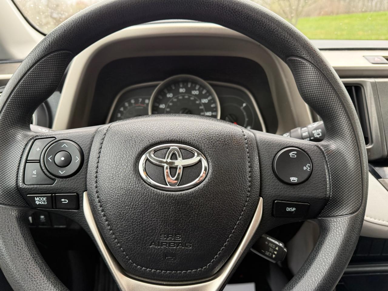 Toyota RAV4 XLE FWD 2014