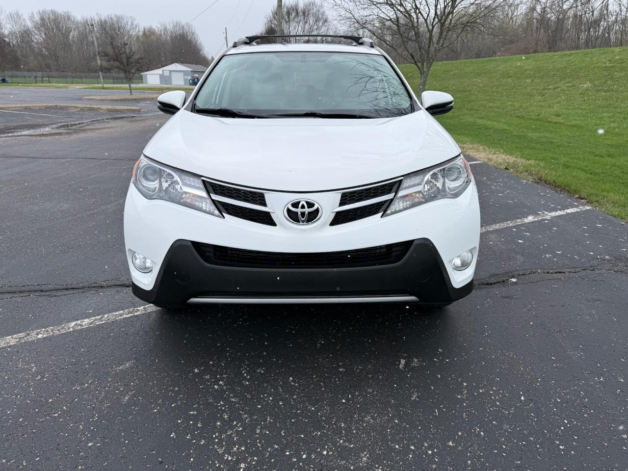 Toyota RAV4 XLE FWD 2014