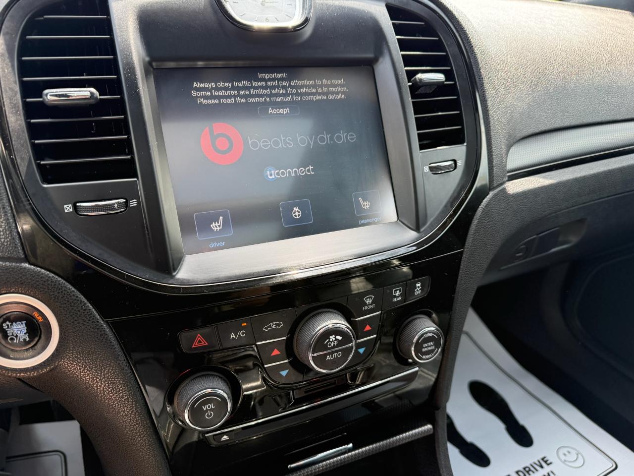 Chrysler 300 S V6 RWD 2012