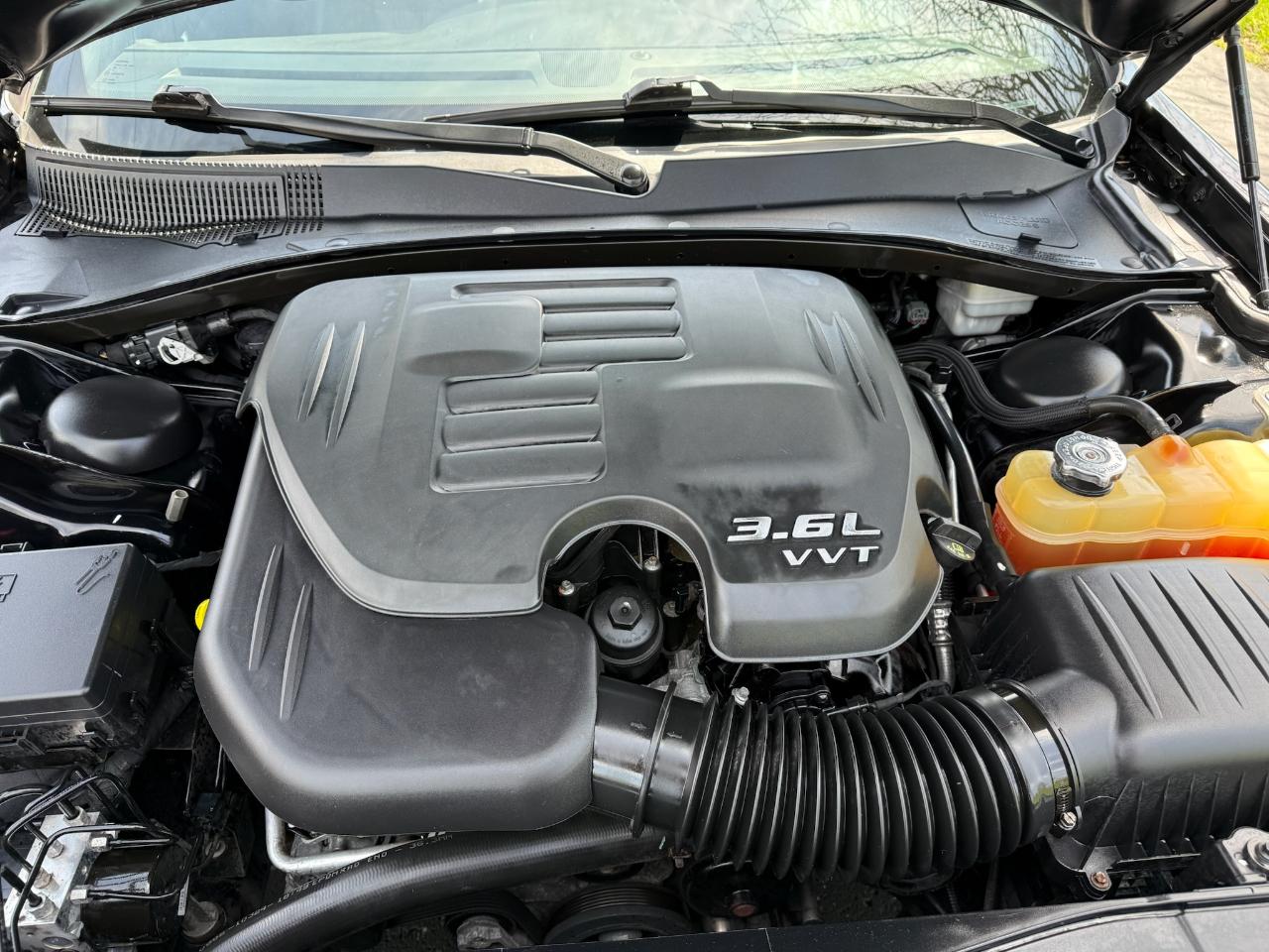 Chrysler 300 S V6 RWD 2012