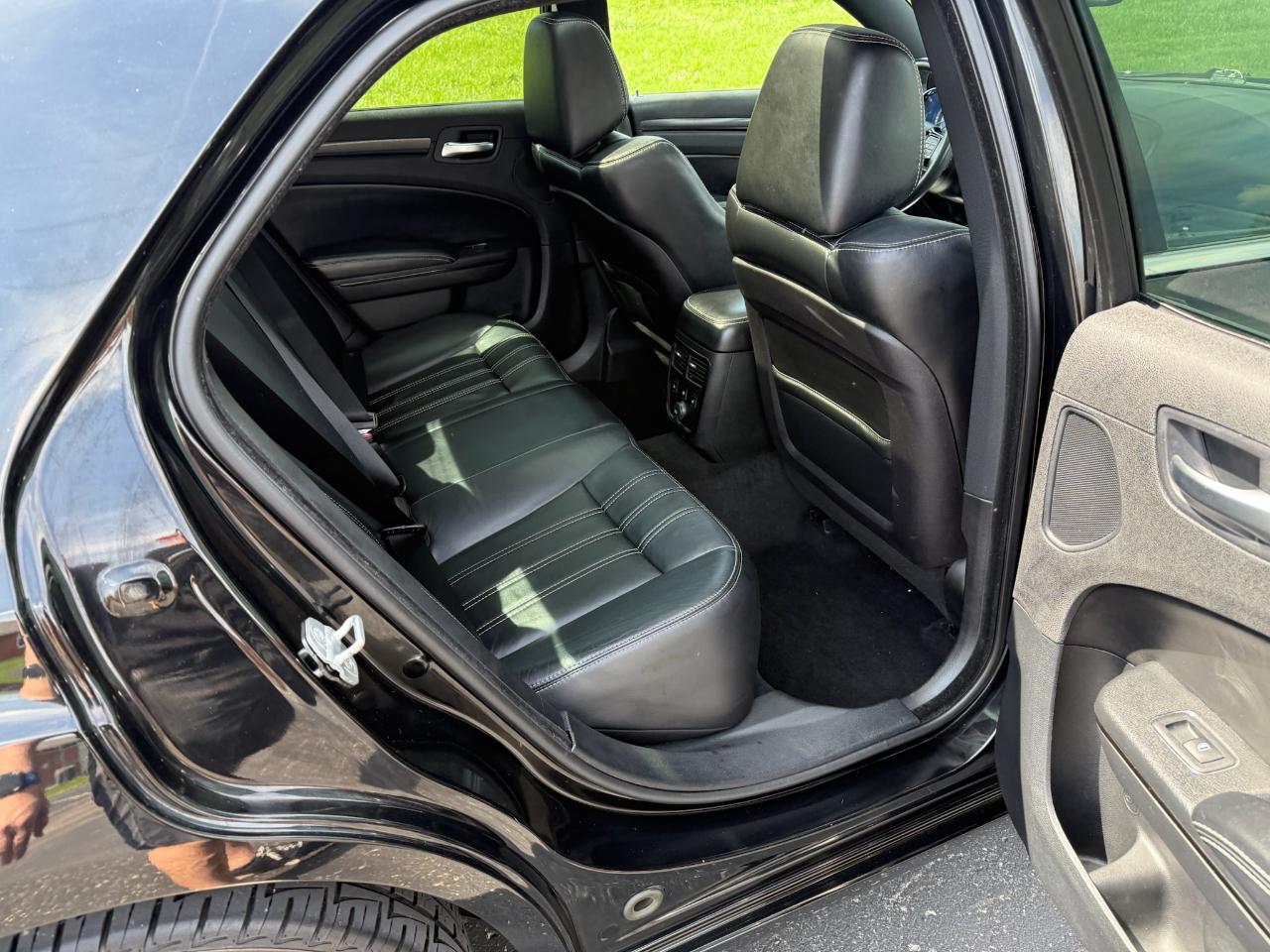 Chrysler 300 S V6 RWD 2012