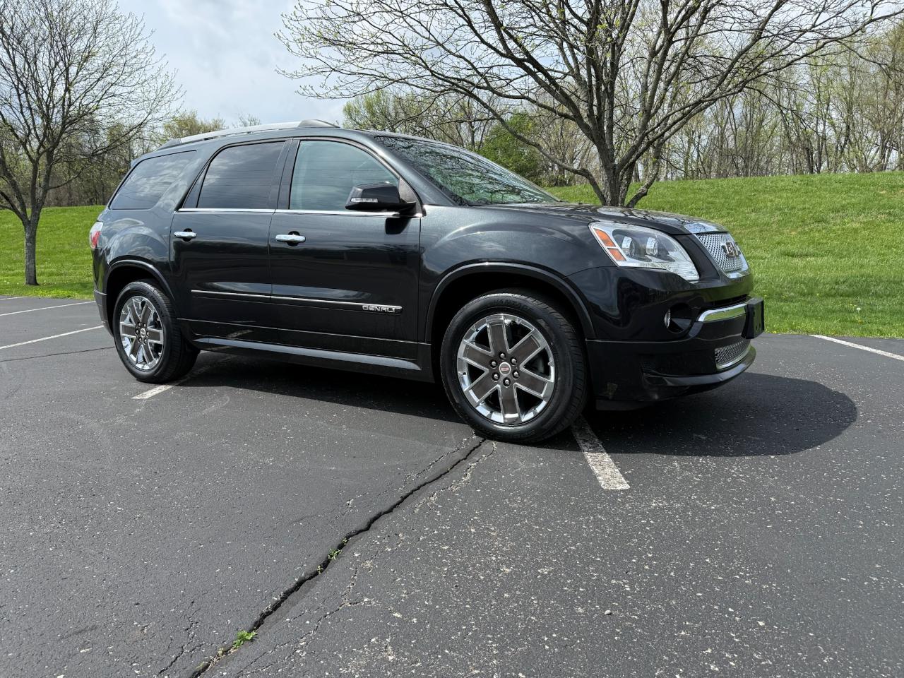 GMC Acadia Denali AWD 2011