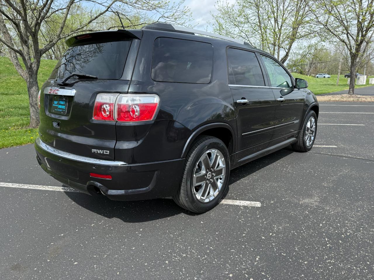GMC Acadia Denali AWD 2011