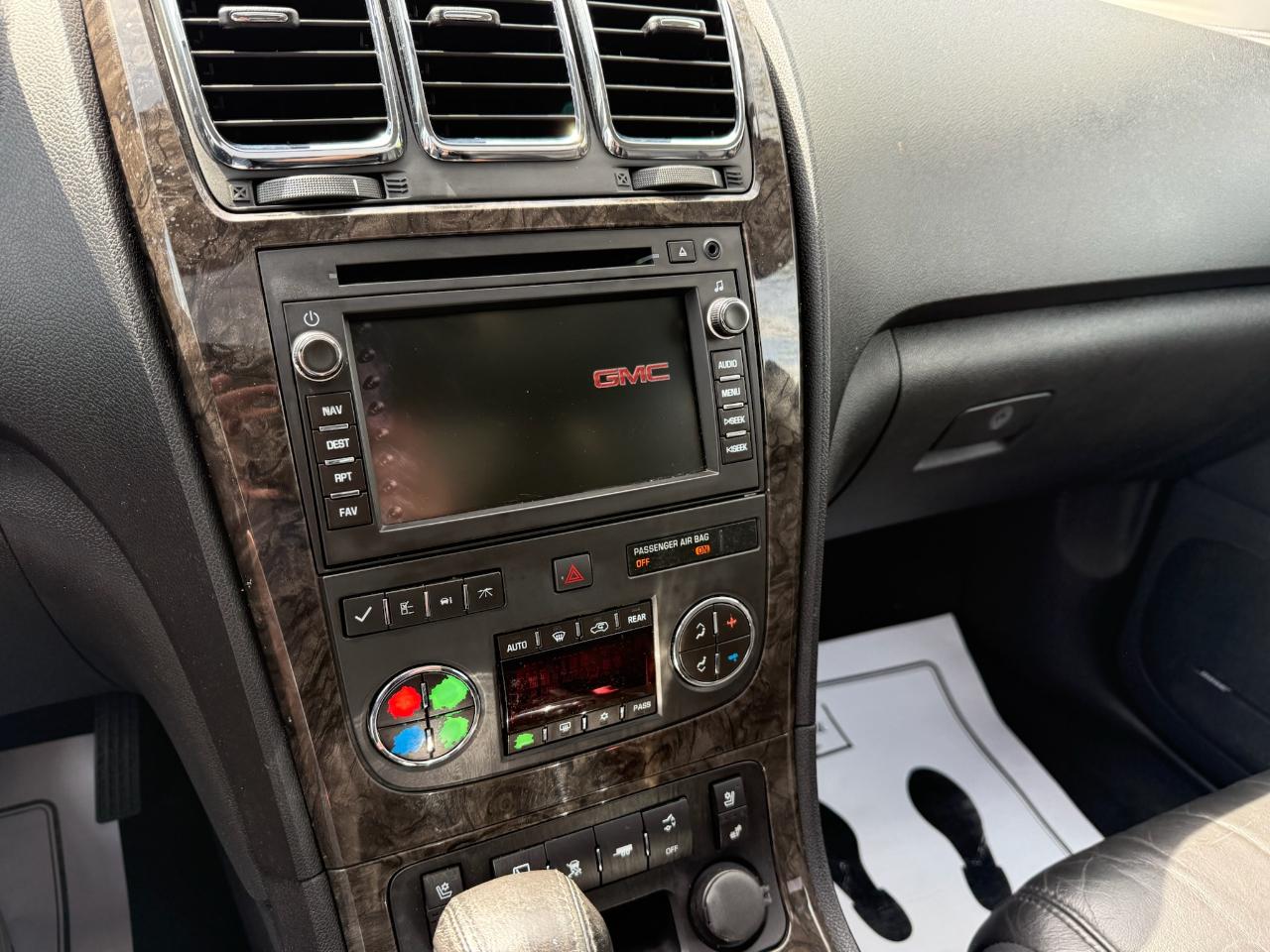 GMC Acadia Denali AWD 2011