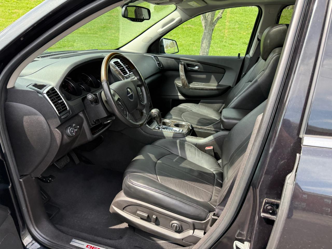 GMC Acadia Denali AWD 2011